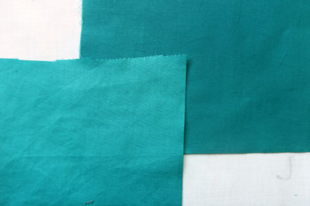 Woskowana tkanina bawełniana - zmiana koloru tkaniny podczas woskowania