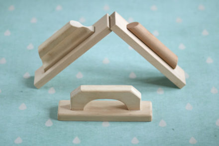 Drewniane żelazko, bloczek drewna do studzenia szwów